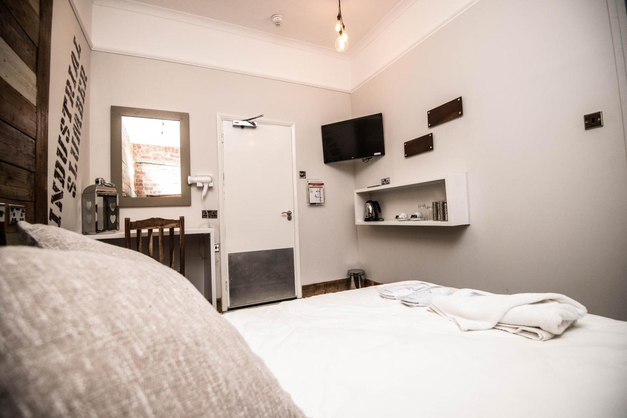 ลีไซด์ โฮเทล Hotel ลูตัน ห้อง รูปภาพ