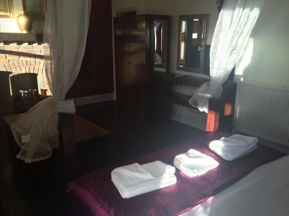 ลีไซด์ โฮเทล Hotel ลูตัน ภายนอก รูปภาพ